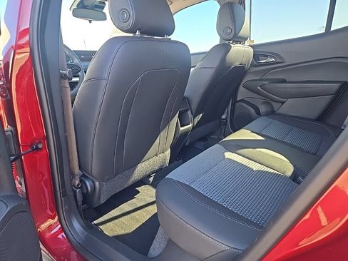 Used 2025 Chevrolet Trax LT FWD image 14