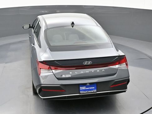 Certified 2025 Hyundai Elantra Sport image 29