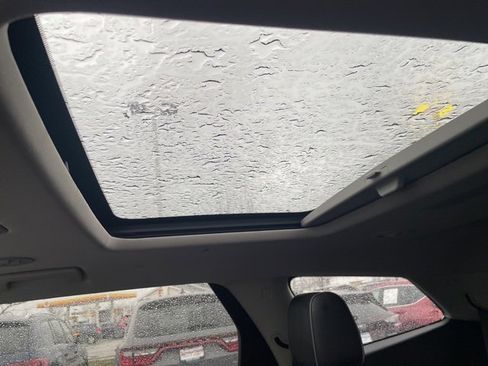 Used 2020 Buick Enclave Avenir w/ Avenir Technology Package image 5