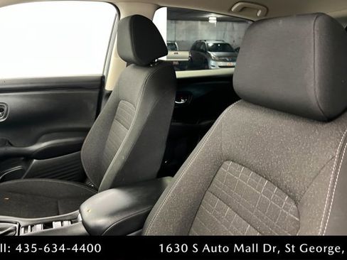 Used 2023 Honda HR-V LX image 16