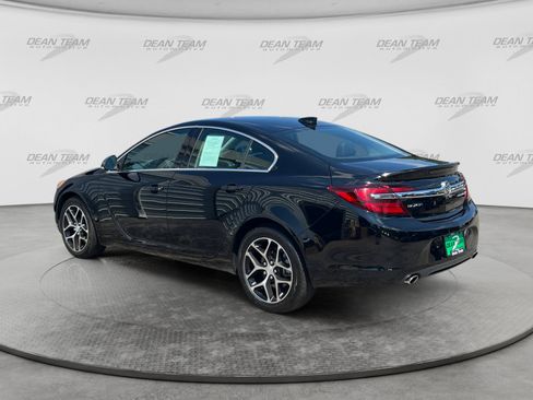 Used 2017 Buick Regal Sport Touring FWD image 5
