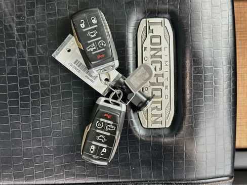 Used 2021 RAM 1500 Limited AWD/4WD image 35