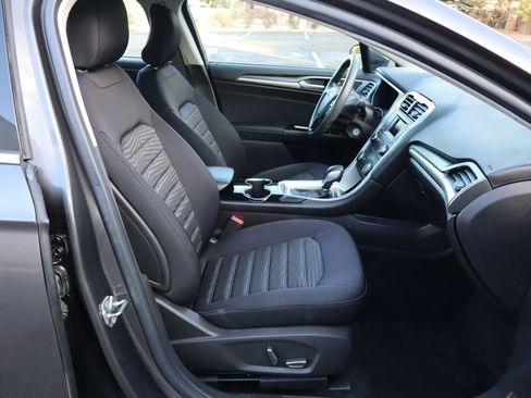 Used 2016 Ford Fusion SE image 23