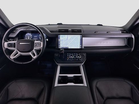Used 2025 Land Rover Defender 110 X-Dynamic SE AWD/4WD image 9