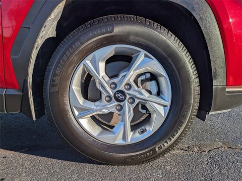 Used 2022 Hyundai Tucson SE image 11