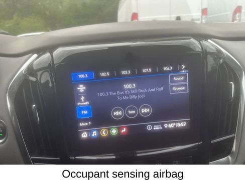 Used 2021 Chevrolet Traverse LT AWD/4WD image 22