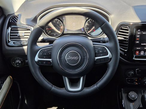 Used 2019 Jeep Compass Limited AWD/4WD image 24