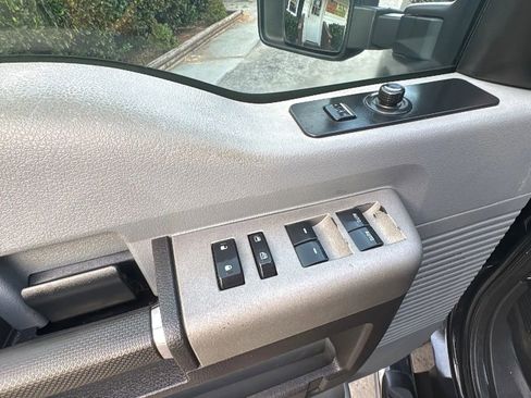 Used 2013 Ford F250 XLT w/ XLT Value Pkg image 13