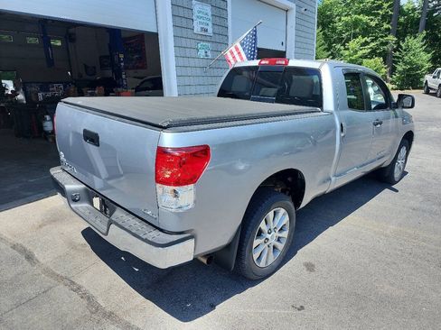 Used 2011 Toyota Tundra 4x4 Double Cab w/ Tow Pkg image 4