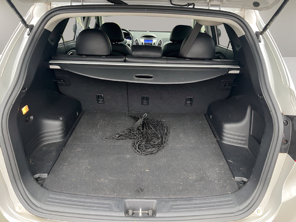 Used 2011 Hyundai Tucson Limited AWD/4WD image 10