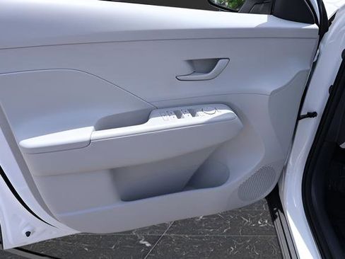 Used 2024 Hyundai Kona SEL FWD image 10