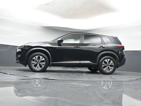 Used 2023 Nissan Rogue SV image 39