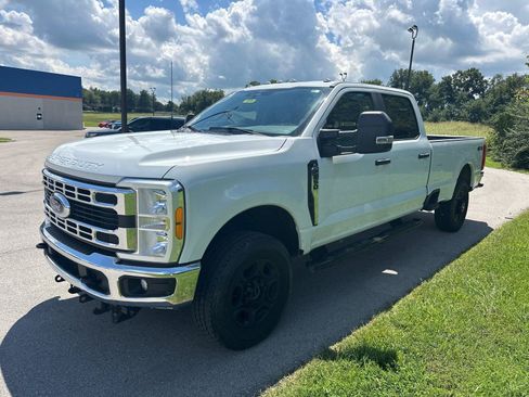 Used 2023 Ford F250 XL w/ Snow Plow Prep Package AWD/4WD image 3