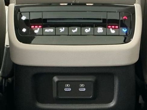 New 2027 INFINITI QX60 Luxe FWD image 19