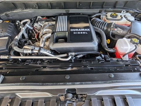 Certified 2025 Chevrolet Silverado 1500 LT AWD/4WD image 31