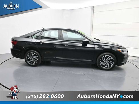 Used 2020 Volkswagen Jetta SEL image 13