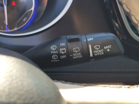 Used 2020 Chrysler Pacifica Limited w/ Advanced Safetytec Group image 25