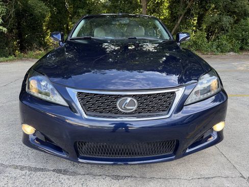 Used 2013 Lexus IS 250C w/ Luxury Pkg RWD image 12