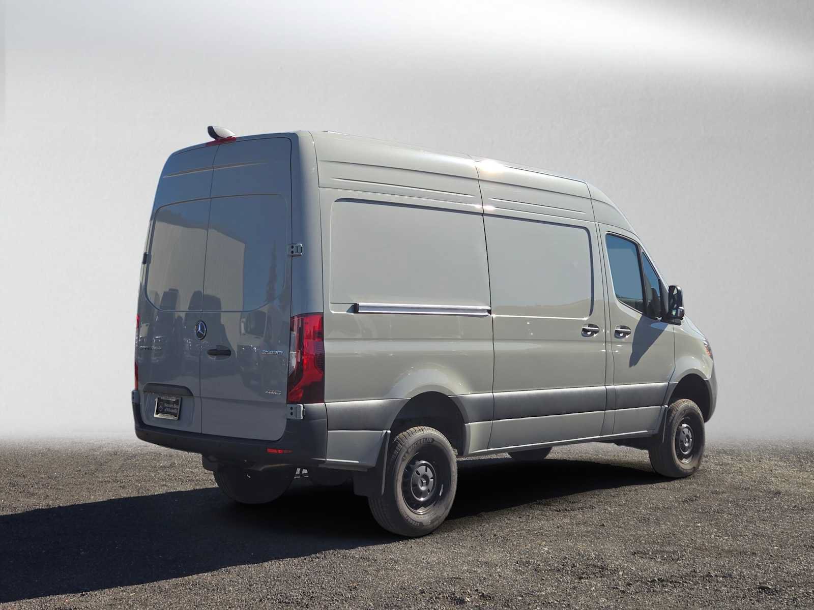 Used 2026 Mercedes-Benz Sprinter 2500 image 3