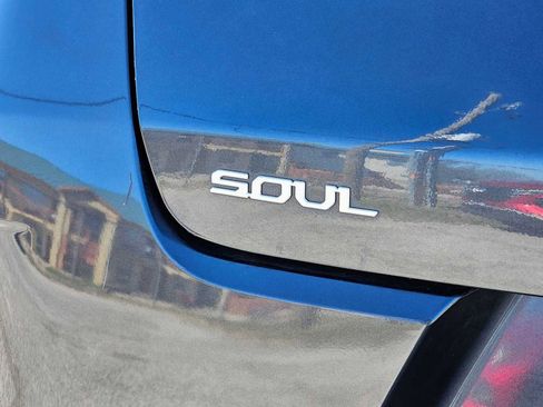 Certified 2024 Kia Soul LX w/ Option Group 015 image 11