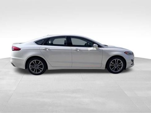 Used 2020 Ford Fusion Titanium FWD image 3