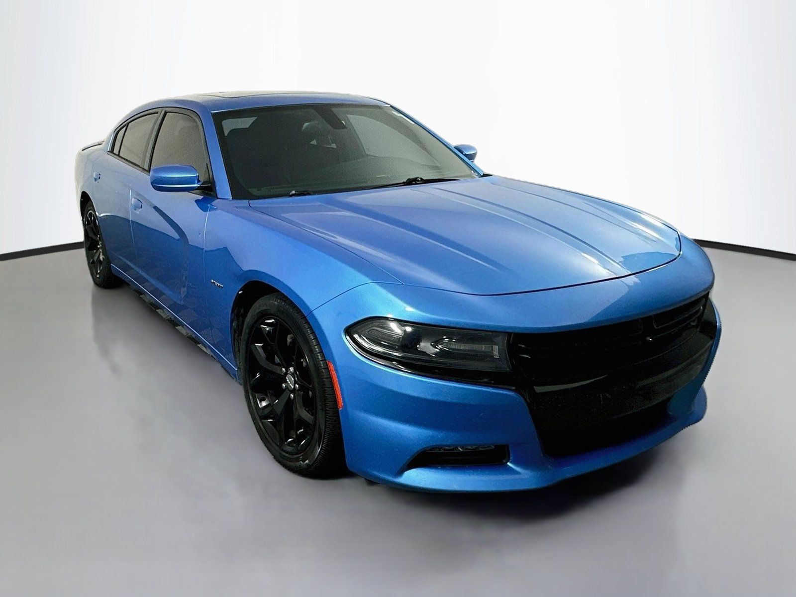 Used 2015 Dodge Charger R/T RWD image 1