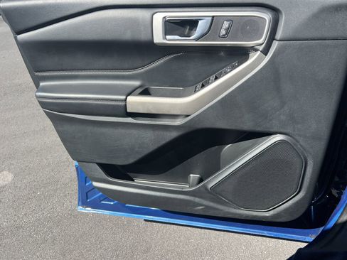 Certified 2022 Ford Explorer XLT w/ Equipment Group 202A image 17