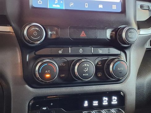 Used 2022 RAM 1500 Big Horn AWD/4WD image 23