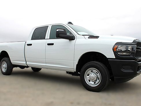 Used 2024 RAM 2500 Tradesman image 2