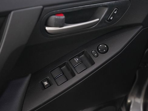 Used 2011 MAZDA MAZDA3 i Touring FWD image 18