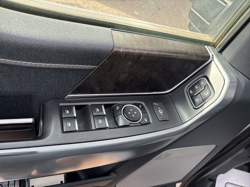 Used 2023 Ford F150 Lariat w/ Trailer Tow Package image 23