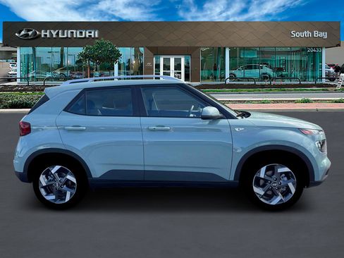 New 2026 Hyundai Venue SEL image 9