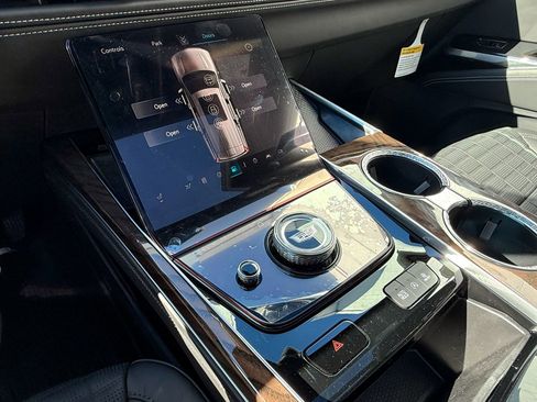 New 2025 Cadillac Escalade ESV Premium Luxury Platinum w/ LPO, Floor Liner Package image 21