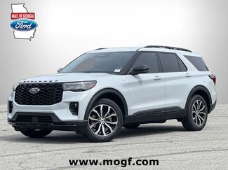 New 2026 Ford Explorer ST-Line video 1