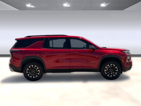 Used 2024 Chevrolet Traverse Z71 w/ Enhanced Driving Package AWD/4WD image 8