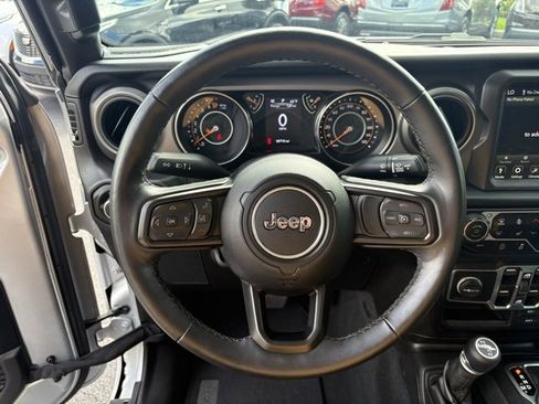 Used 2022 Jeep Gladiator Sport image 36