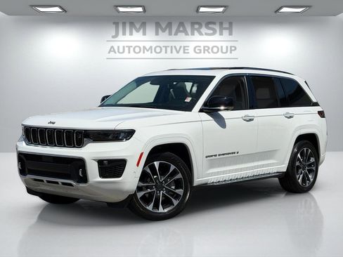 Used 2023 Jeep Grand Cherokee Overland w/ Adv Protech Group III AWD/4WD image 2