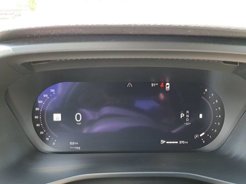 Used 2024 Volvo XC40 B5 Ultimate w/ Protection Package Premier AWD/4WD image 9