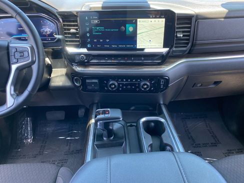 Used 2025 Chevrolet Silverado 1500 LT Trail Boss w/ Protection Package AWD/4WD image 11