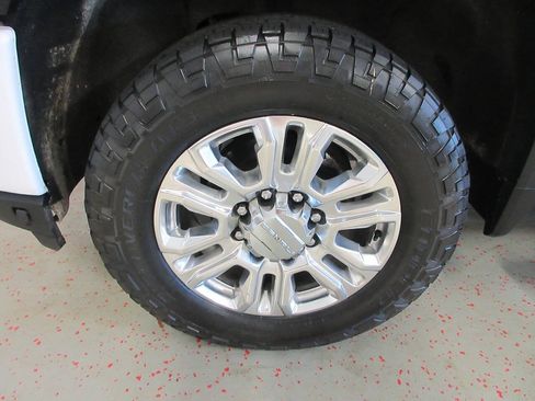 Used 2020 GMC Sierra 3500 Denali w/ Denali Ultimate Package AWD/4WD image 30