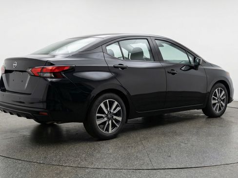 Used 2025 Nissan Versa SV FWD image 9