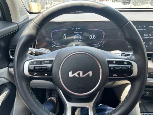 Used 2024 Kia Sportage EX FWD image 15