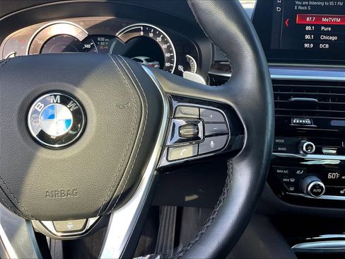 Used 2019 BMW 530e xDrive w/ Convenience Package AWD/4WD image 12