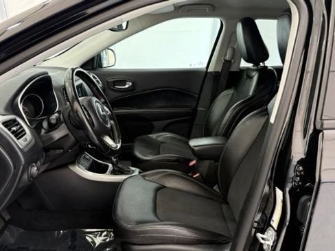 Used 2020 Jeep Compass Latitude FWD image 12