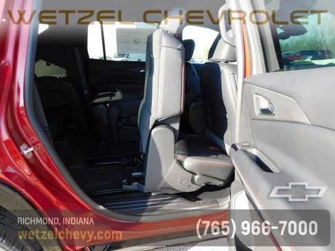 New 2026 Chevrolet Traverse RS w/ LPO, Floor Liner Package AWD/4WD image 32
