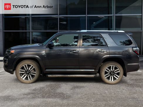 Used 2019 Toyota 4Runner Limited AWD/4WD image 3