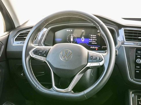 Used 2024 Volkswagen Tiguan SE image 14