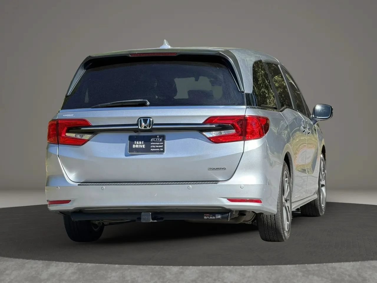 Used 2023 Honda Odyssey Touring image 4