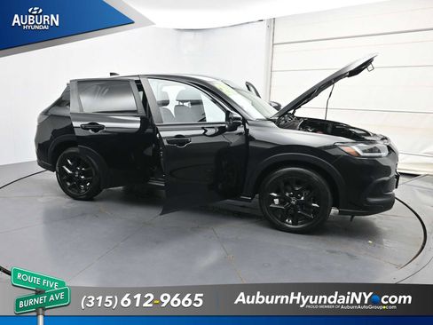 Used 2024 Honda HR-V Sport image 35