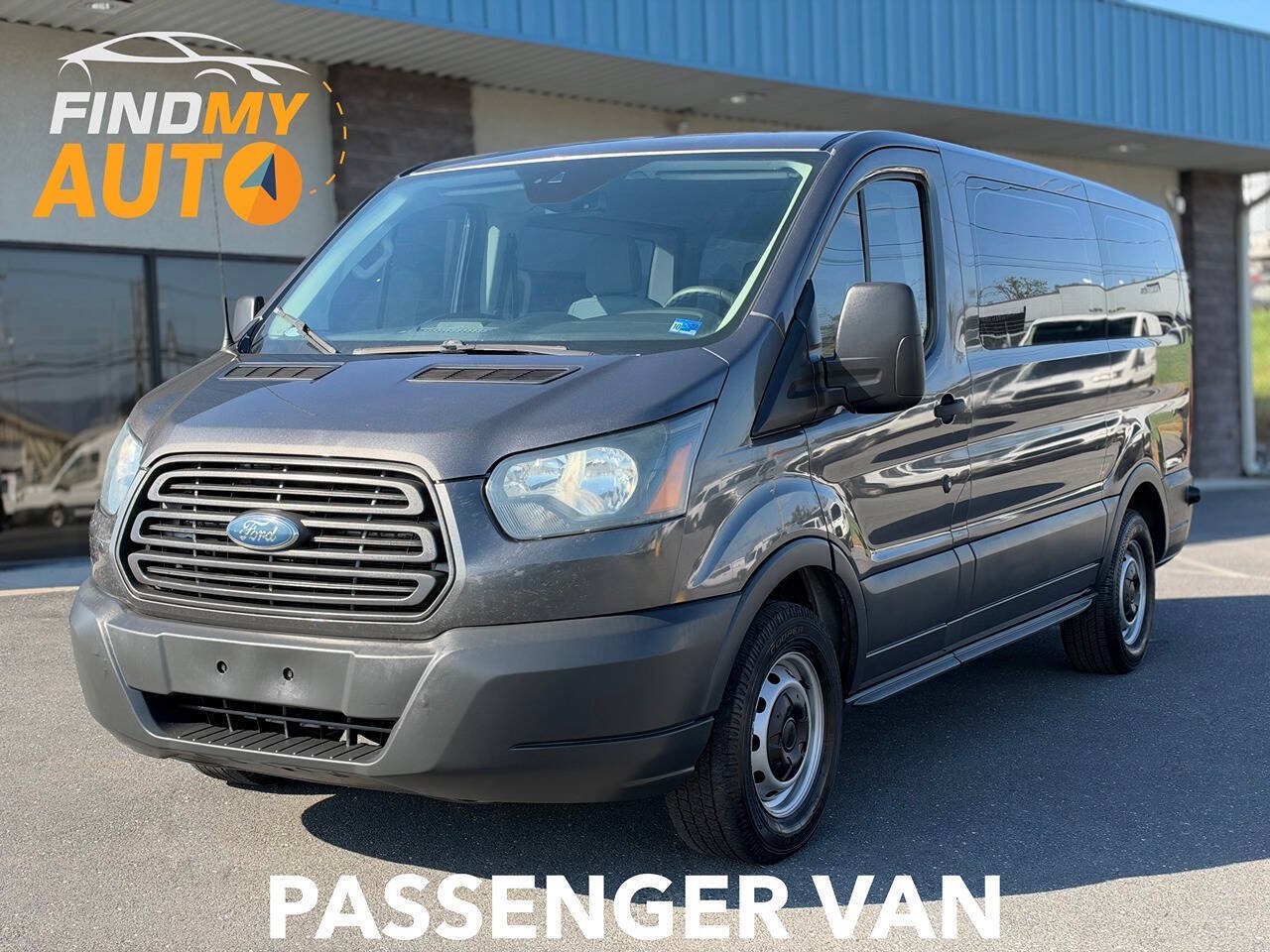 Used 2017 Ford Transit 150 XL RWD image 1